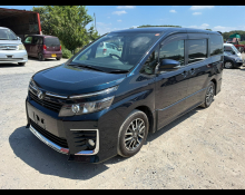 Toyota Voxy 2015
