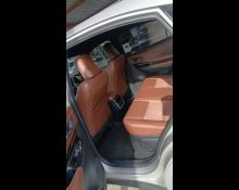 Toyota Harrier 2019