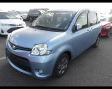Toyota Sienta 2012