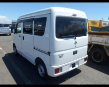 Nissan NV100 2020