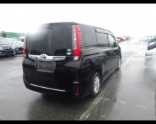 Toyota Noah 2017