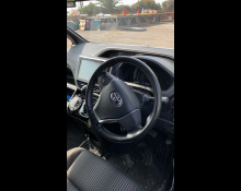 Toyota Voxy 2018