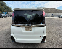 Toyota Noah 2017