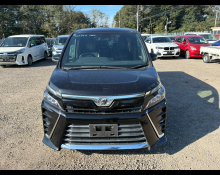 Toyota Voxy 2018