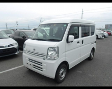 Nissan NV100 2021