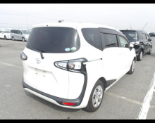 Toyota Sienta 2021