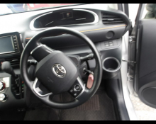 Toyota Sienta 2019