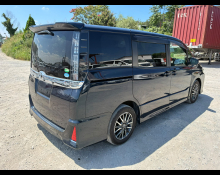 Toyota Voxy 2015