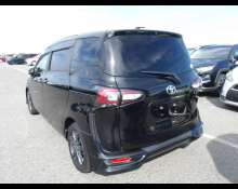 Toyota Sienta 2018