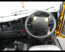 Isuzu Elf 2017
