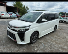 Toyota Voxy 2017