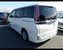 Toyota Noah 2018