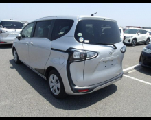 Toyota Sienta 2019
