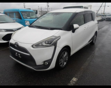 Toyota Sienta 2015