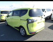 Toyota Sienta 2021