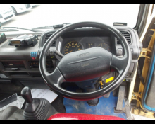 Isuzu Elf 2000