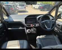 Toyota Voxy 2018