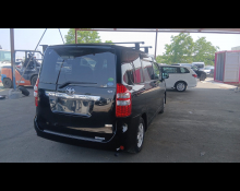 Toyota Noah 2014