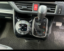 Toyota Voxy 2017