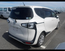 Toyota Sienta 2018