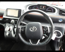 Toyota Sienta 2019
