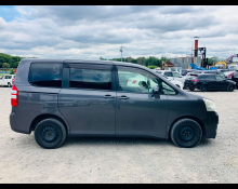 Toyota Noah 2013