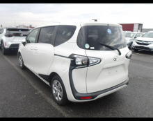 Toyota Sienta 2021