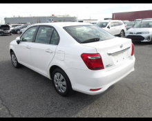 Toyota Corolla Axio 2015