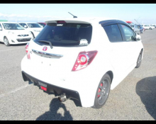 Toyota Vitz 2011