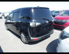 Toyota Sienta 2019