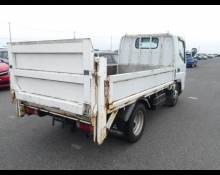 Mitsubishi Canter Guts 2004