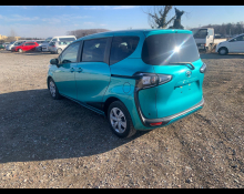 Toyota Sienta 2021