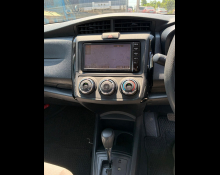 Toyota Corolla Axio 2015