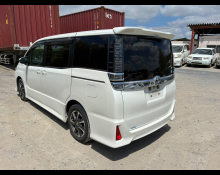 Toyota Voxy 2017