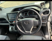 Toyota Voxy 2014