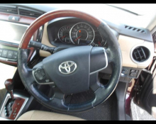 Toyota Corolla Axio 2012