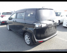 Toyota Sienta 2019