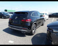 Mercedes Benz GLA-class 2021