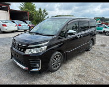 Toyota Voxy 2015