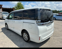 Toyota Voxy 2017