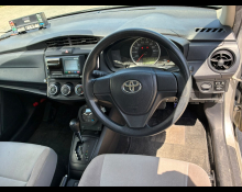 Toyota Corolla Axio 2015