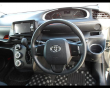Toyota Sienta 2018