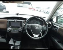 Toyota Corolla Axio 2013