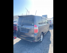 Toyota Noah 2009