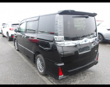 Toyota Voxy 2019
