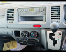 Toyota Hiace Van 2011