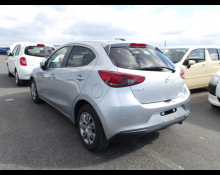 Mazda Mazda2 2021