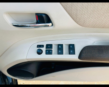 Toyota Sienta 2016