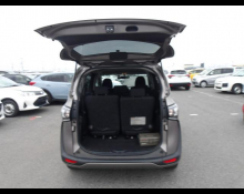 Toyota Sienta 2021