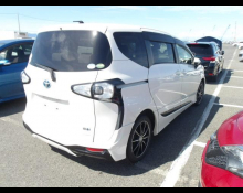 Toyota Sienta 2018